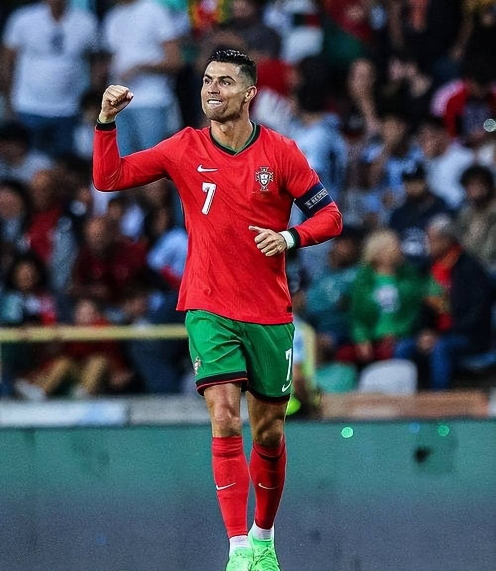 九游客户端 c罗重回皇马包厢 